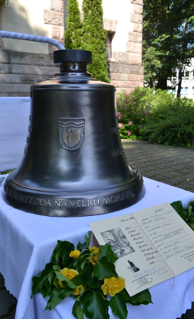 Fotogaléria Svätenie zvona na novú zvonicu 9.6.2013 (18) Svätenie zvona na novú zvonicu 9.6.2013