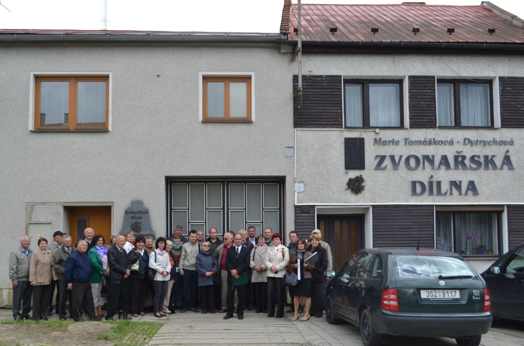 Fotogaléria Odlievanie zvona na novú zvonicu - Brodek u Přerova 28.5.2013 (11) Odlievanie zvona na novú zvonicu - Brodek u Přerova 28.5.2013