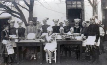 Kurz varenia v roku 1929 - skupina 1 Kurz varenia v roku 1929 - skupina 1