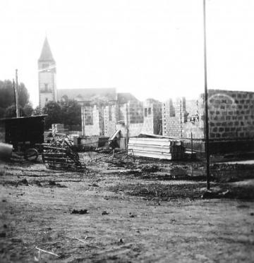 Stavenisko základnej školy - dnešnej (1962) Stavenisko základnej školy - dnešnej (1962)