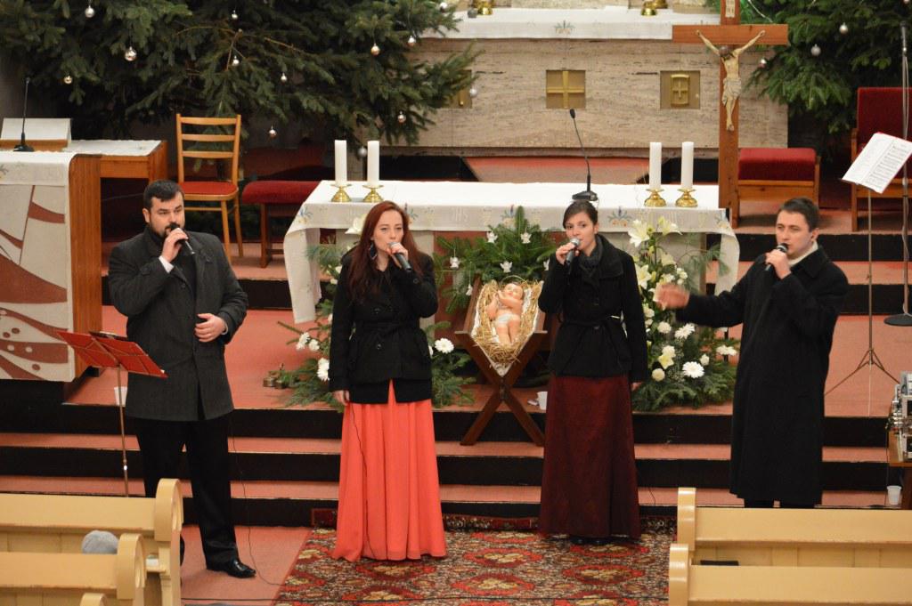 Fotogaléria Novoročný koncert vokálneho kvarteta DECÓRUM A CAPELLA GROUP (9) Novoročný koncert vokálneho kvarteta DECÓRUM A CAPELLA GROUP